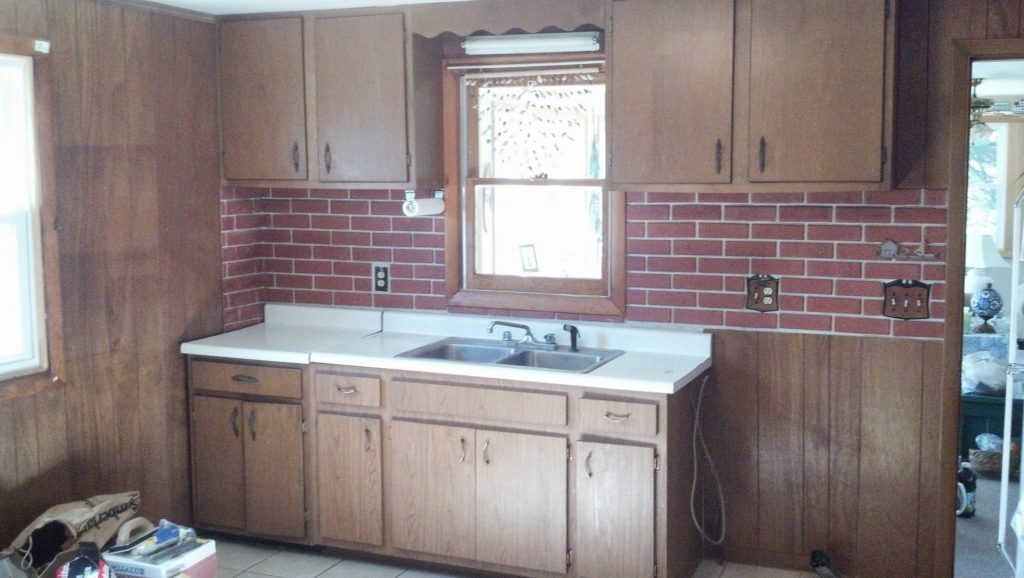 dated kitchen in need of makeover